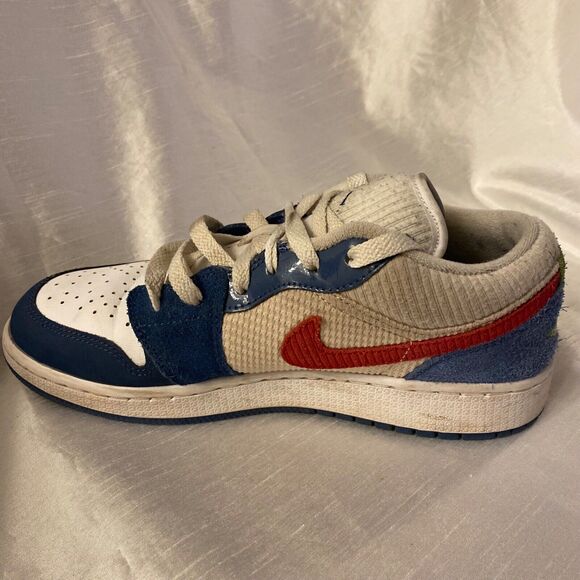 Nike Air Jordan 2022 1 Low SE GS Messy Room Sneakers Size 7 Youth Shoes - Picture 2 of 7